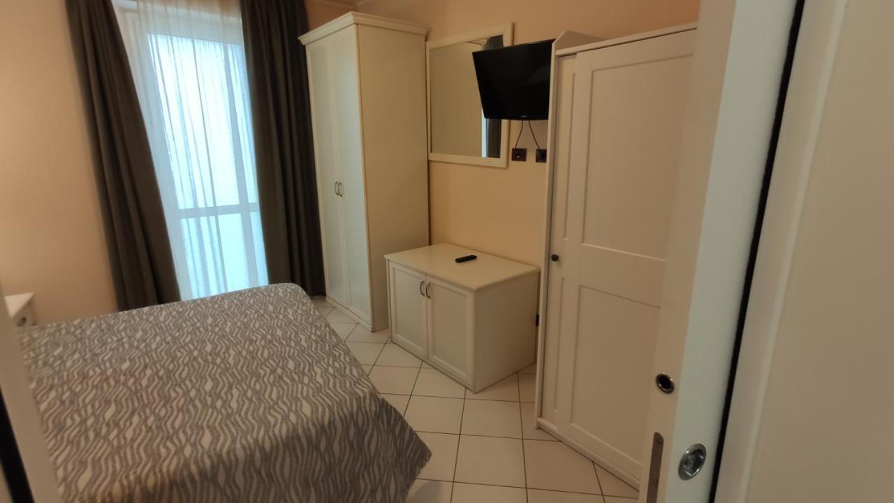 Hotel La Cartiera Виньола Экстерьер фото