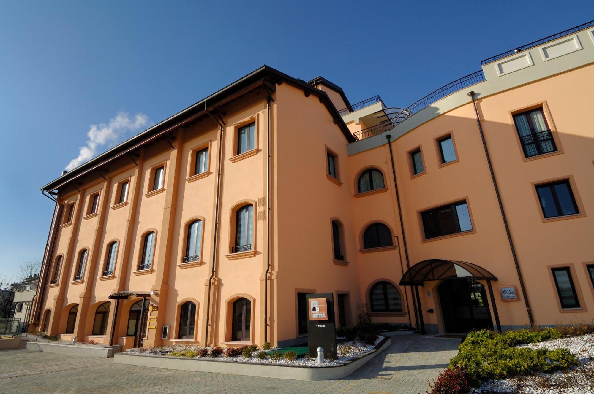 Hotel La Cartiera Виньола Экстерьер фото